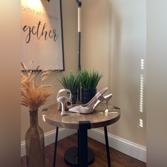 Ecru Matte Color 8 Size Leather Pumps - Pointed Toe Shoes - Picture 9 of 15